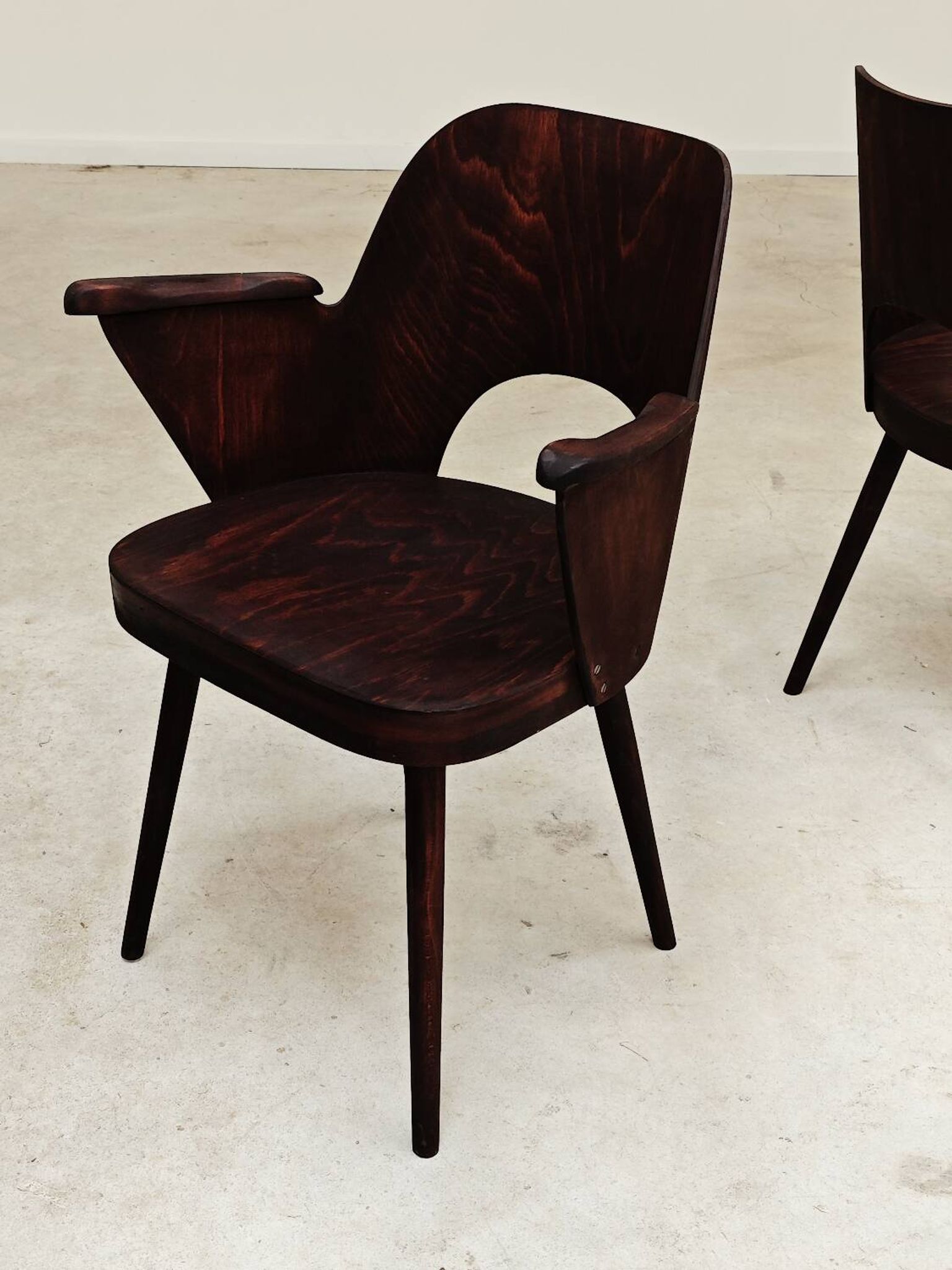Pair of wooden armchairs by Lubomir Hofmann for Ton (Thonet), 1960