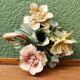 Bougeoir en porcelaine de Capodimonte, roses