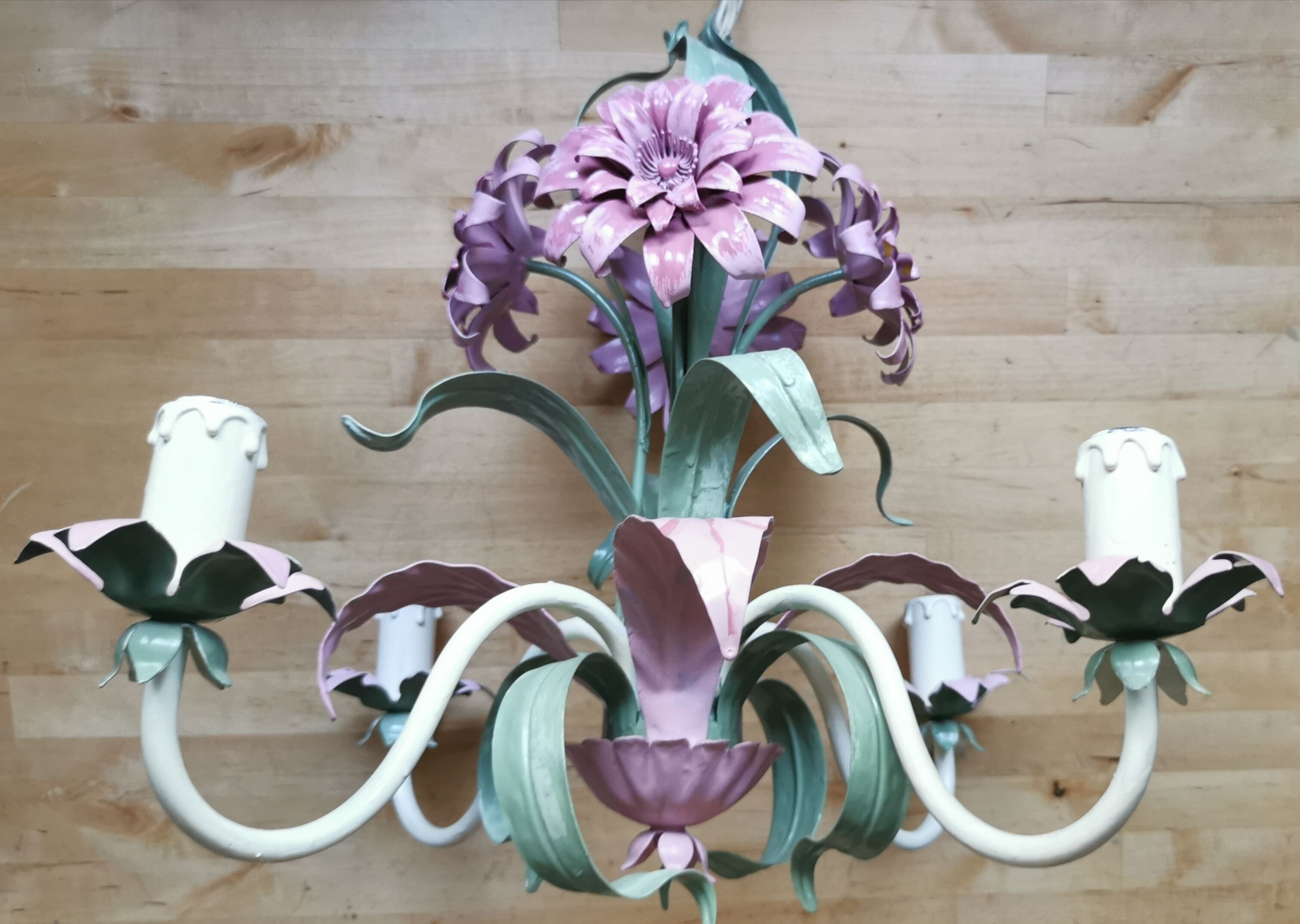 Lustre iron and painted sheet flowers camellias