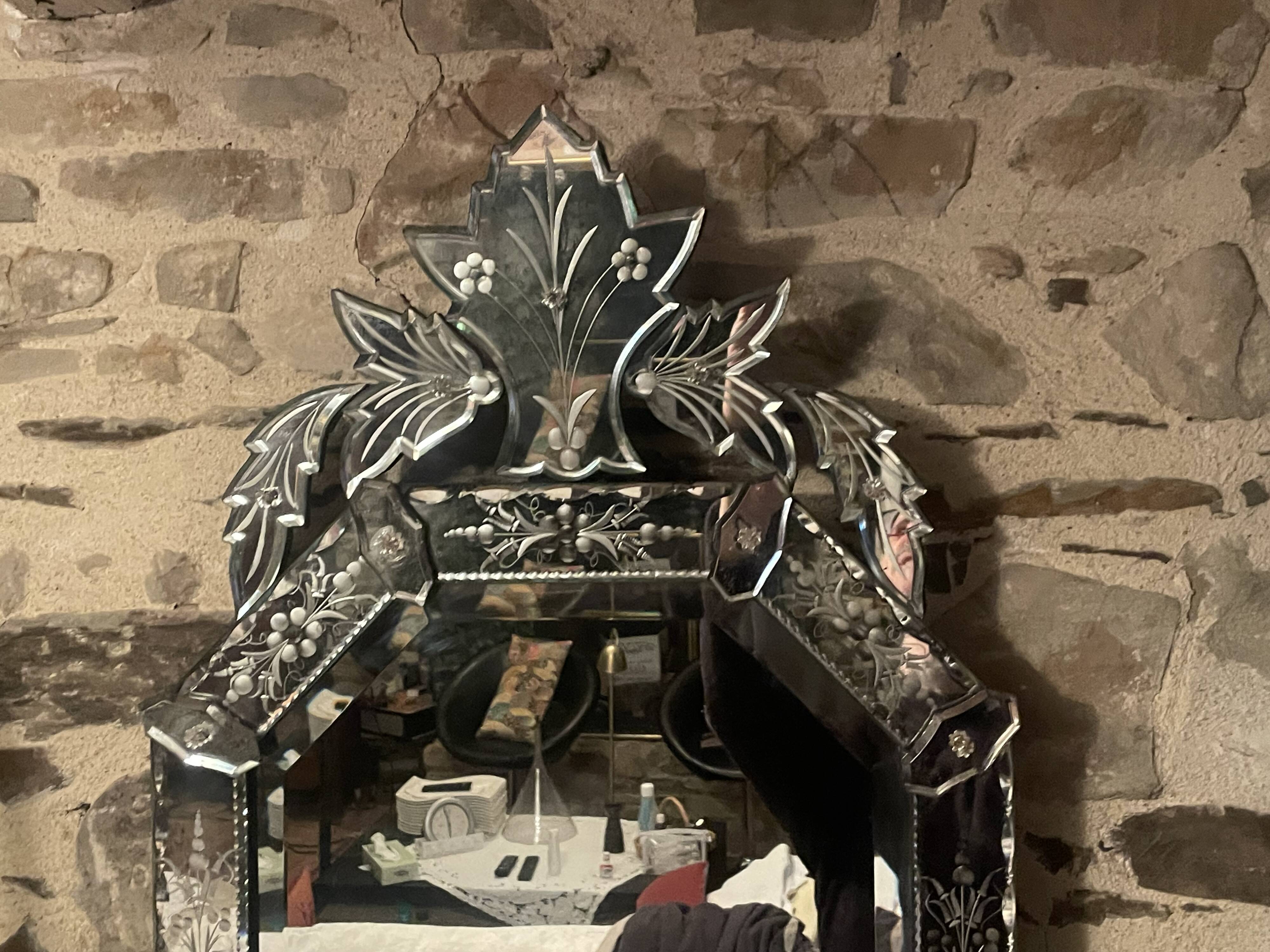 Venetian mirror 19th / 20th century Height 91 x 48.5 x 4 cm