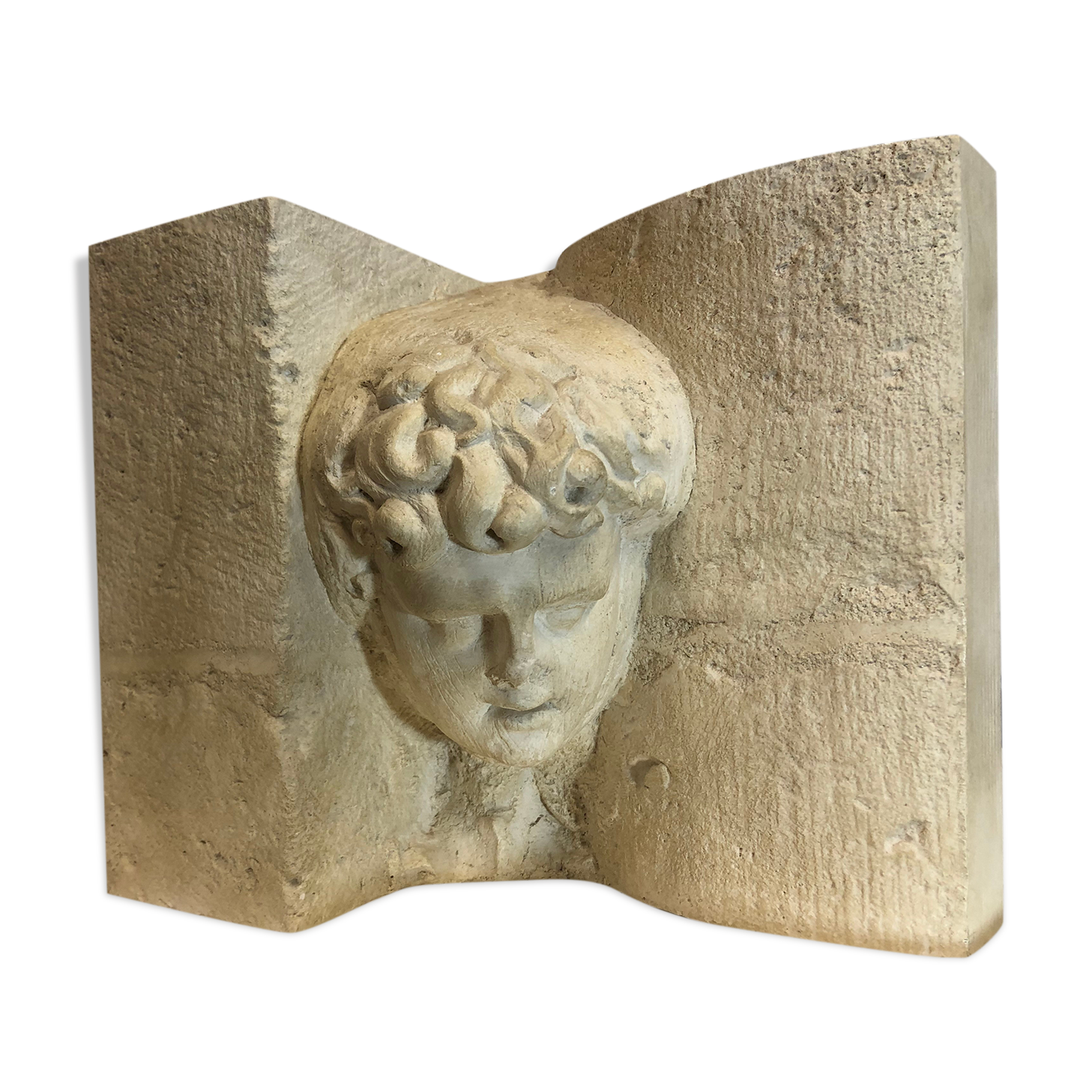 Statue bust roman man