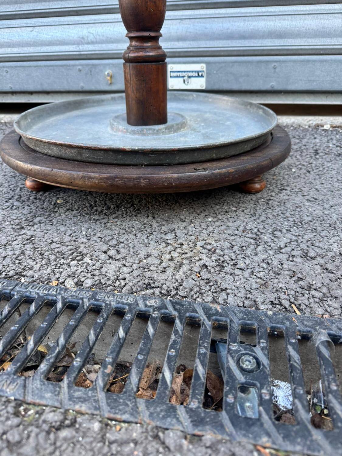 Important period walking stick and umbrella stand from the 1900s