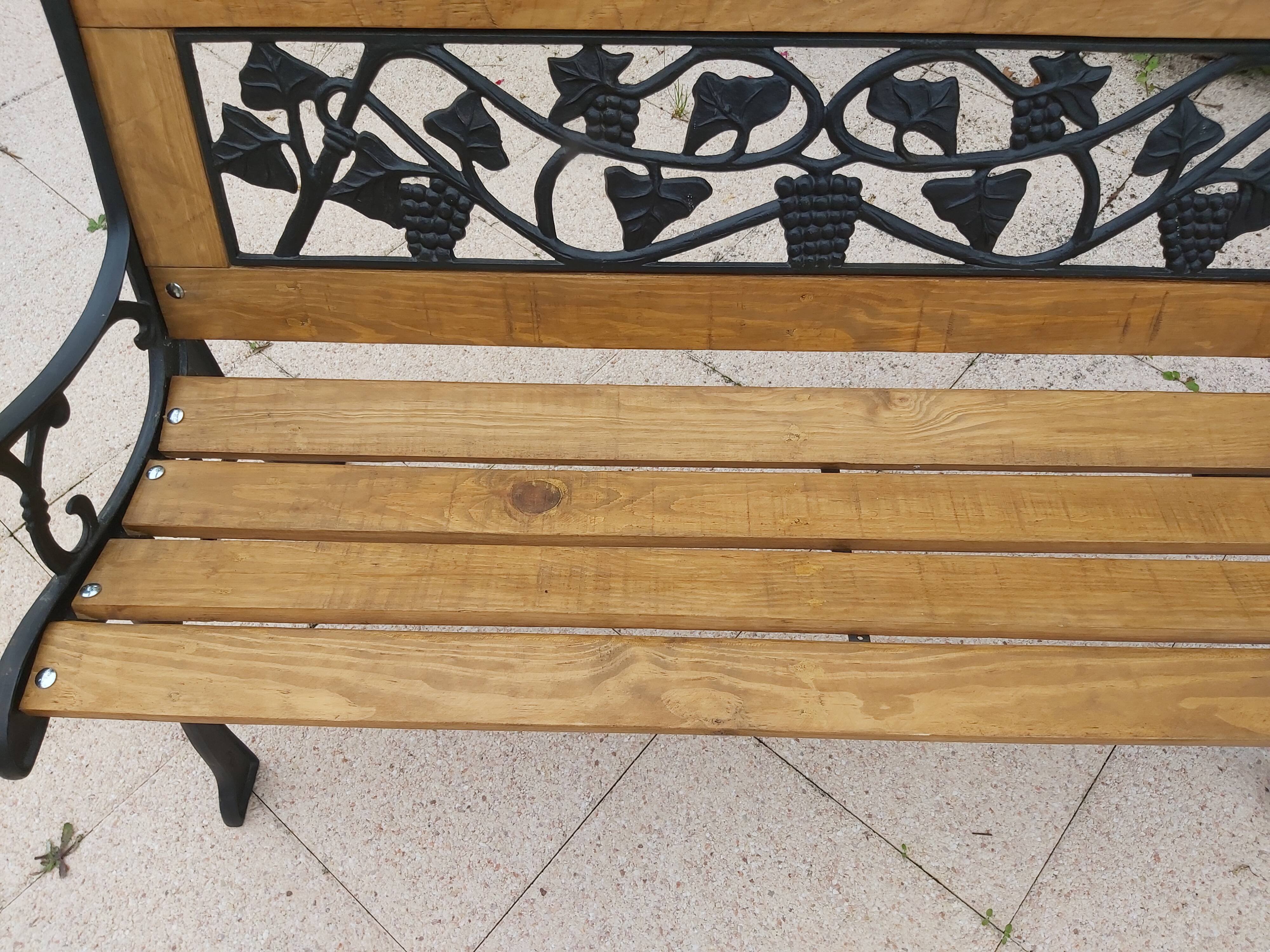 Garden bench