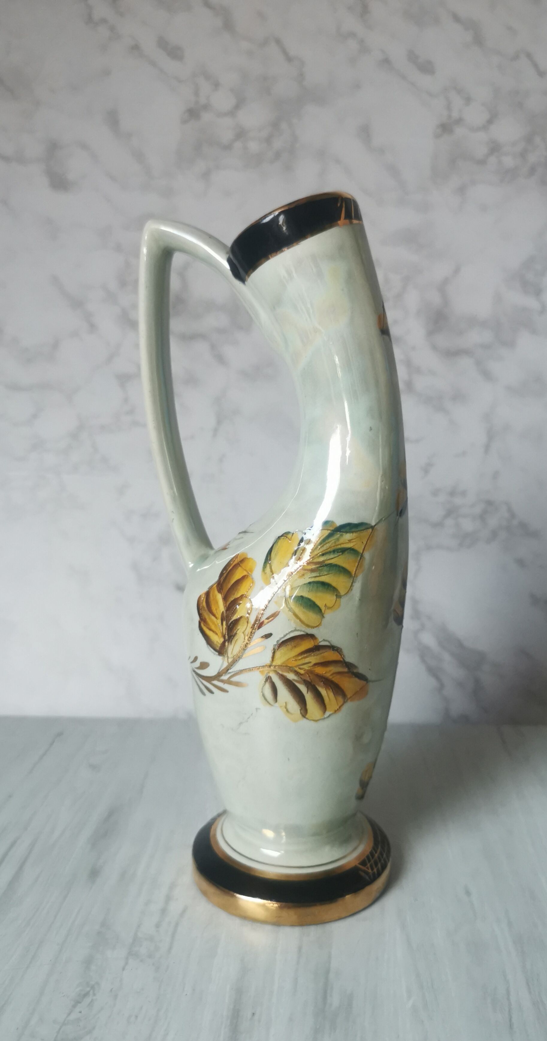Ceramic hummingbird vase by Bequet
