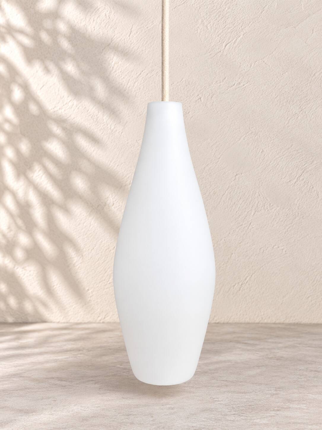 Suspension vintage en opaline blanche – années 60/70