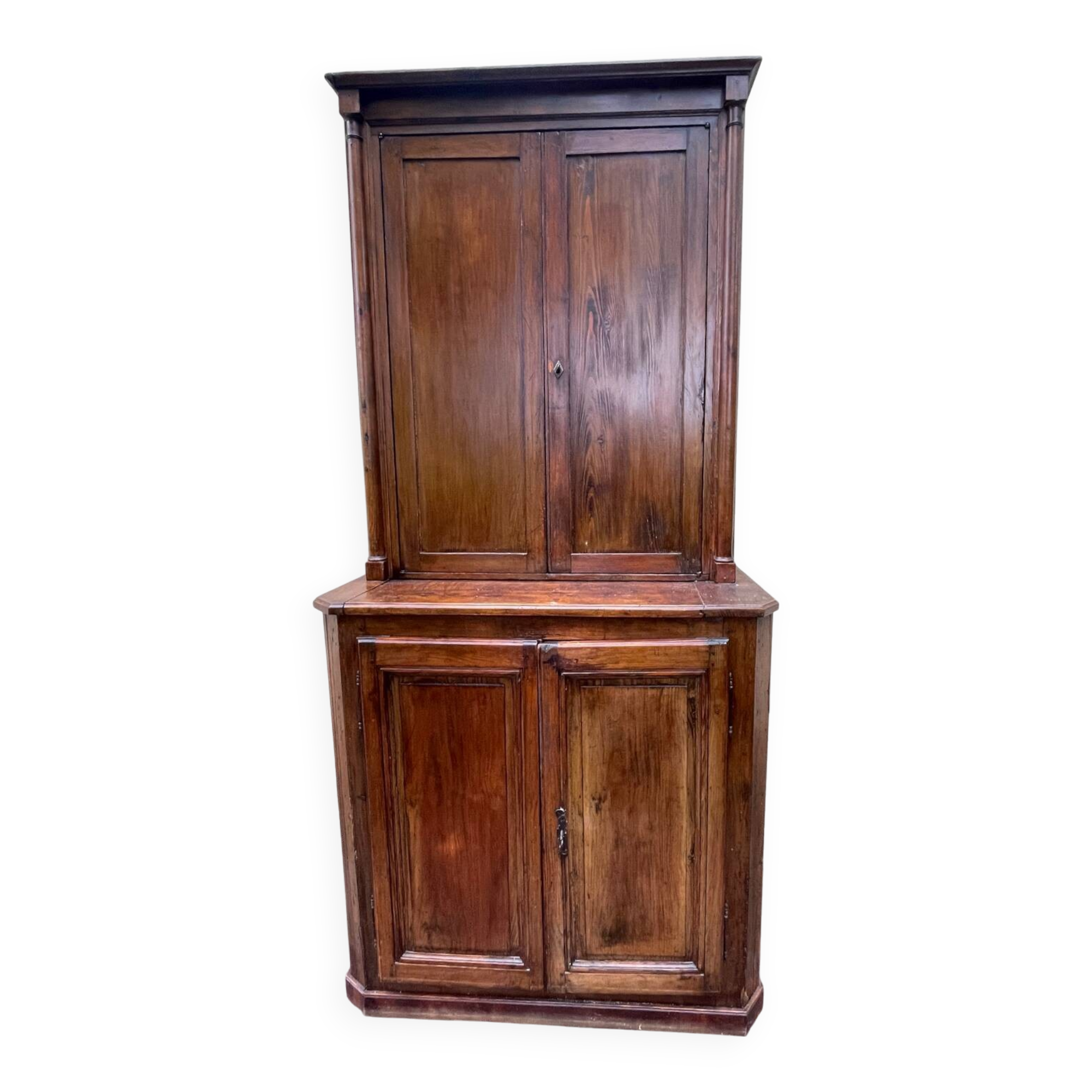 Buffet ferme deux corps ancien