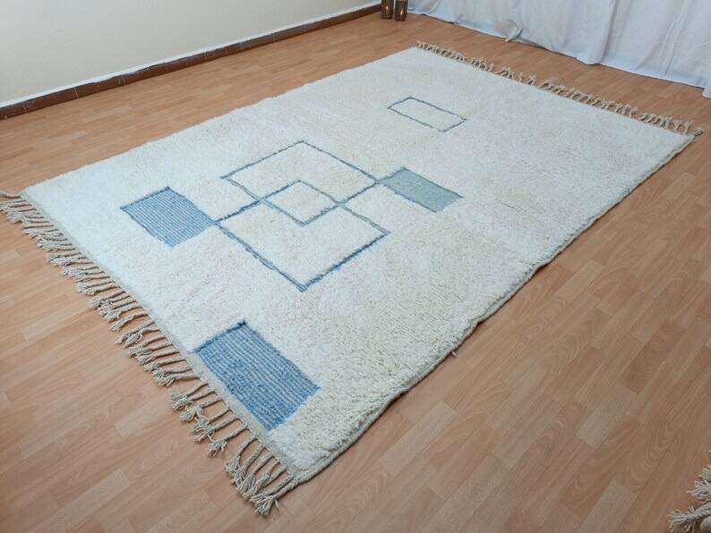 Handmade natural wool rug, size 150 x 250 cm