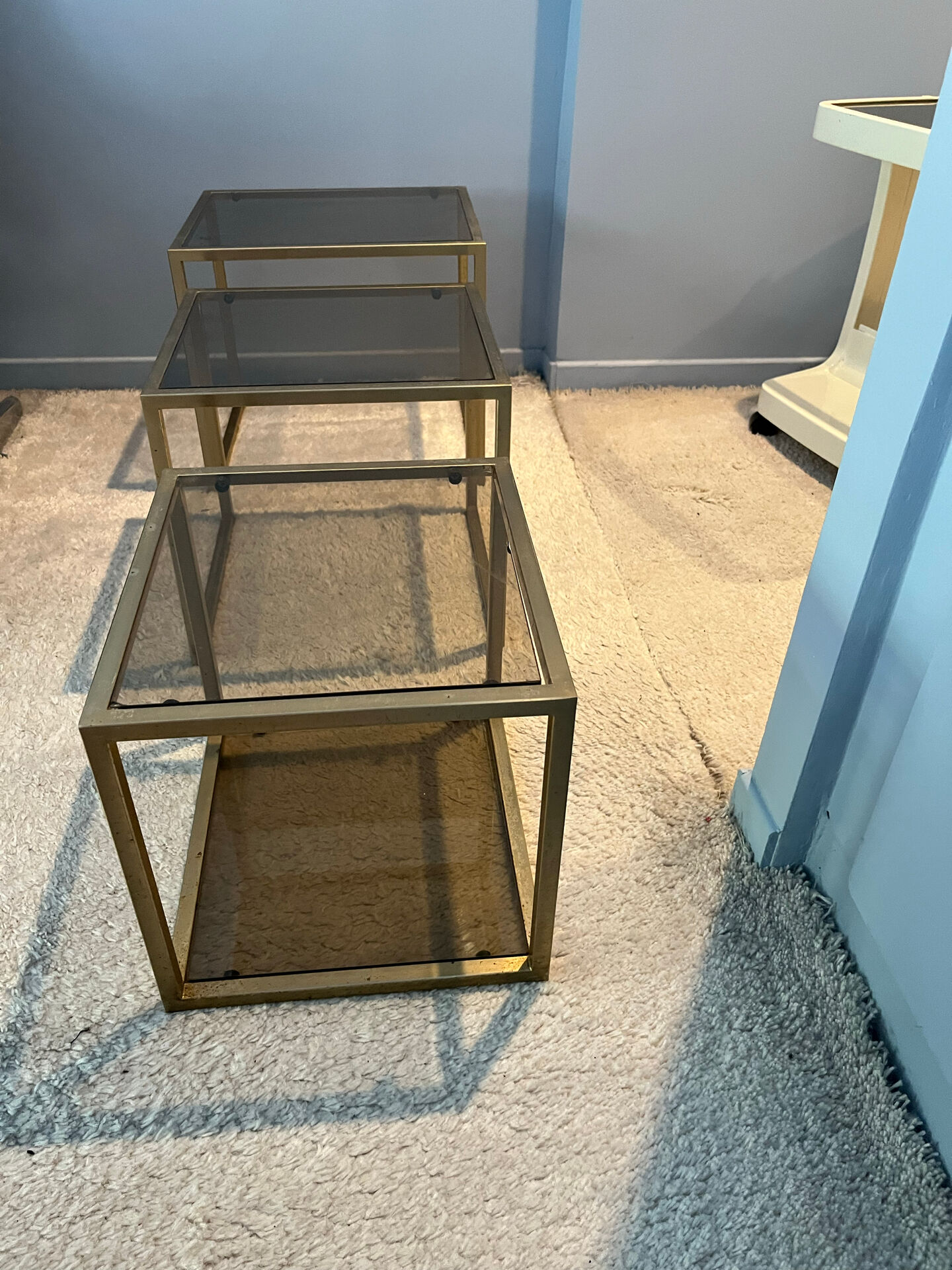 3 nesting tables in the style of Jansen.