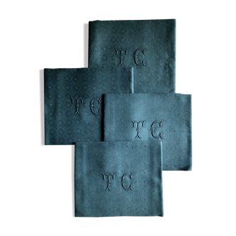 Lot four linen towels and oil blue damask silk
