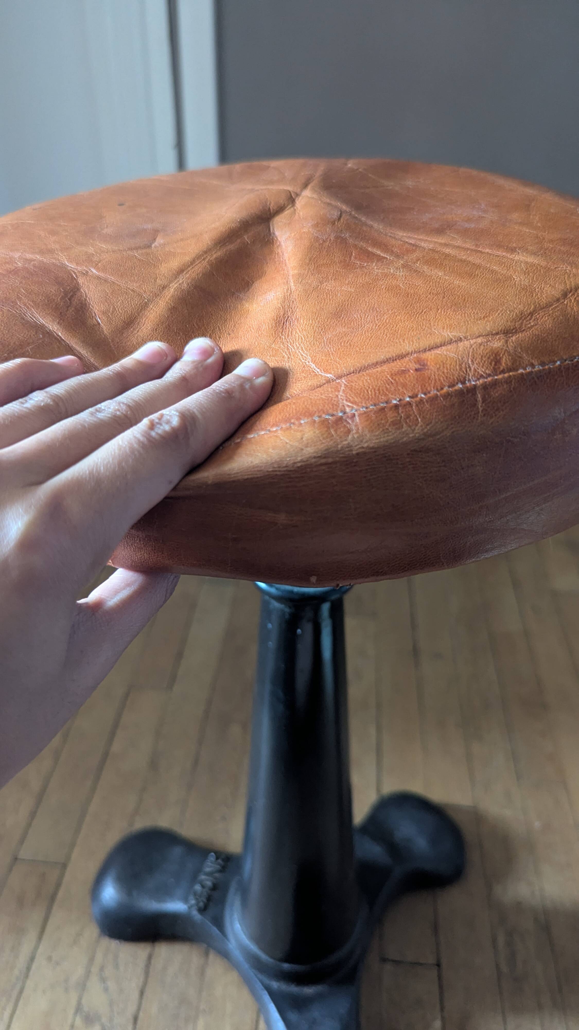 Tabouret en fonte Singer