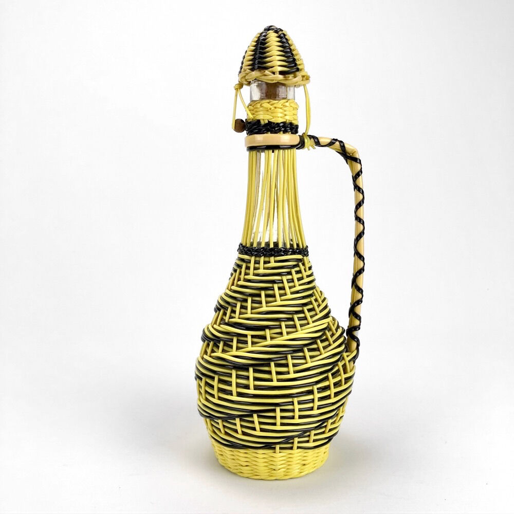Duo de bouteilles en verre et fils scoubidou