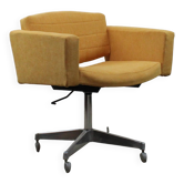 Office chair model "Conseil" by Pierre Guariche for Meurop