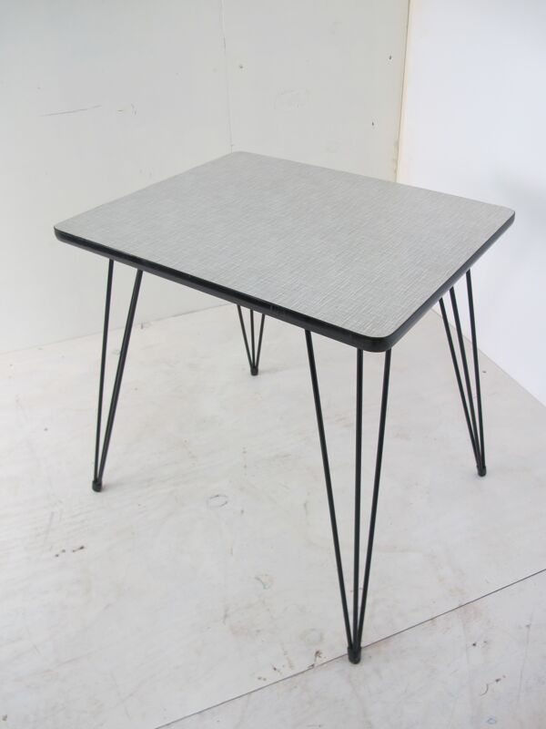 Table d'appoint moderniste en formica de Negema, années 1950