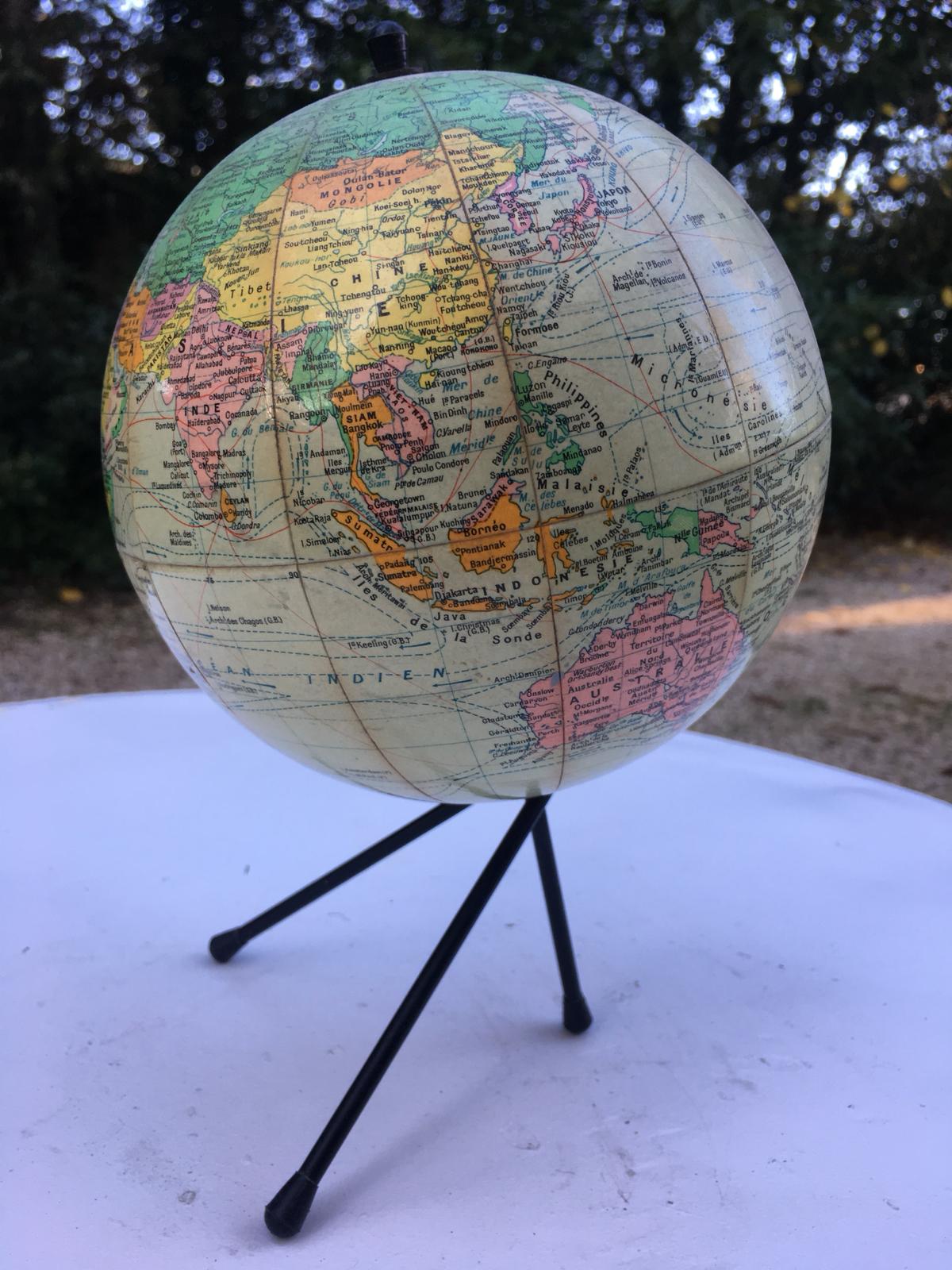 Globe  50