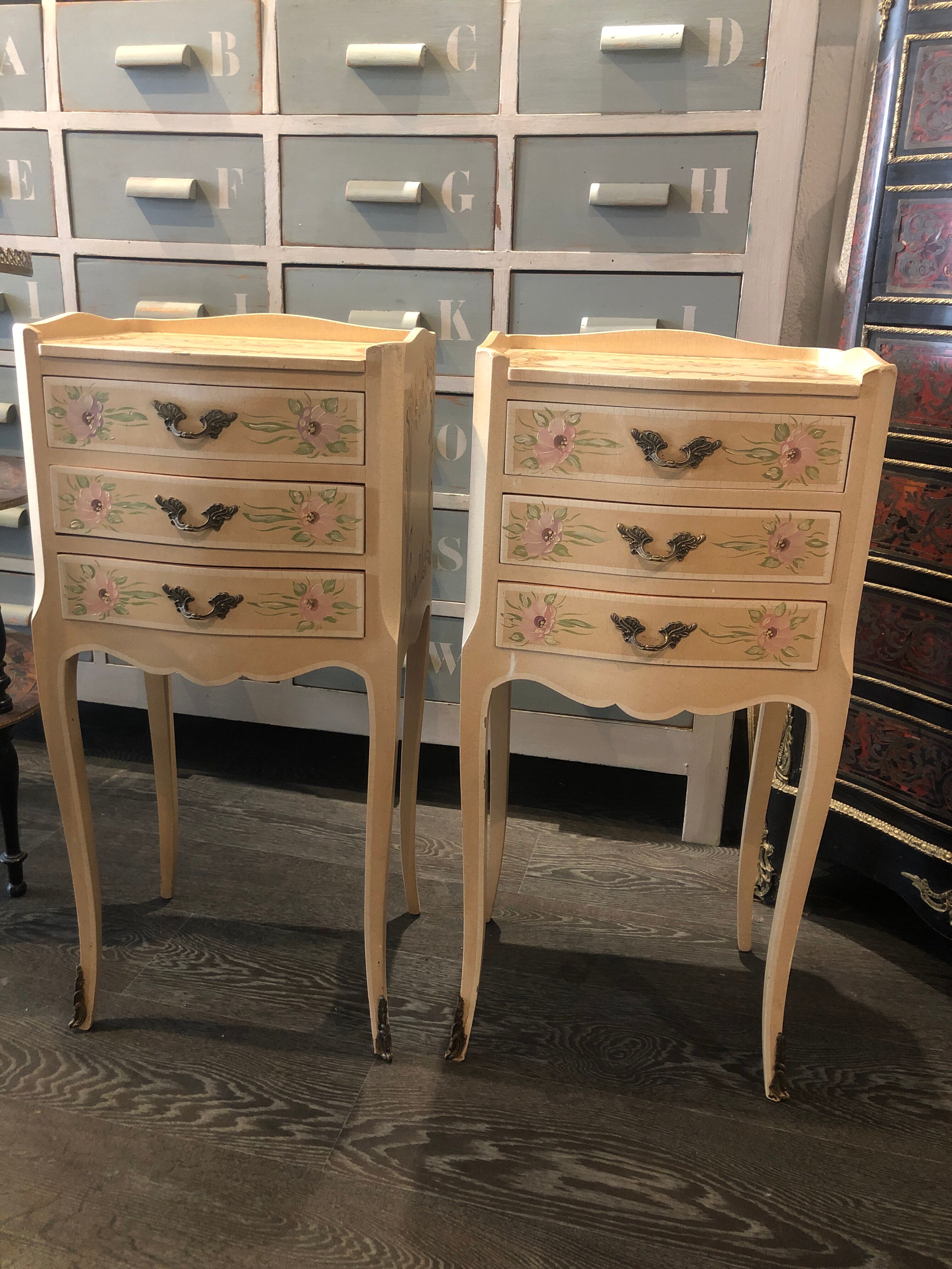 Pair of Venetian bedside louis XV painted