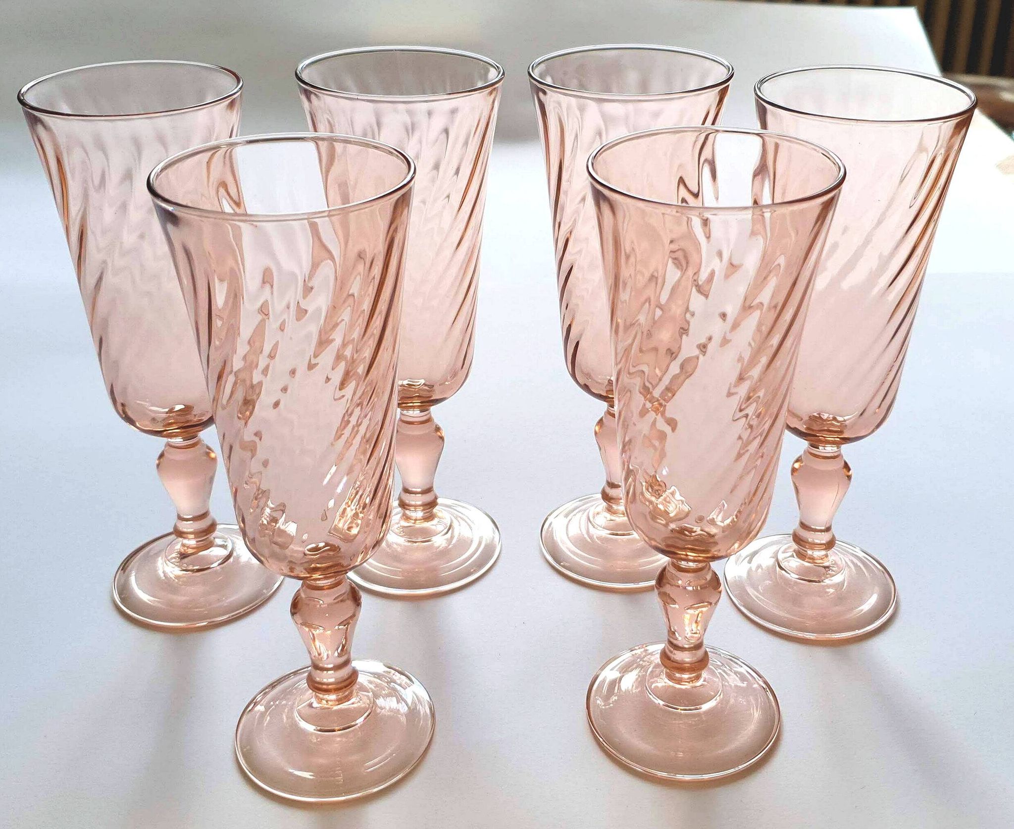 Flutes à champagne rosaline tourbillon arcoroc luminarc