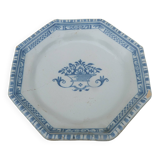 Large octagonal antique plate in Rouen faience.