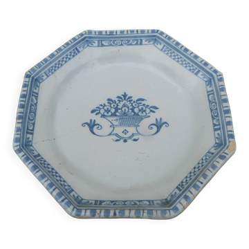Grand plat octogonal ancien en faience de Rouen