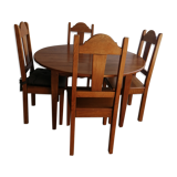 Table en chêne et chaises