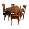 Table en chêne et chaises