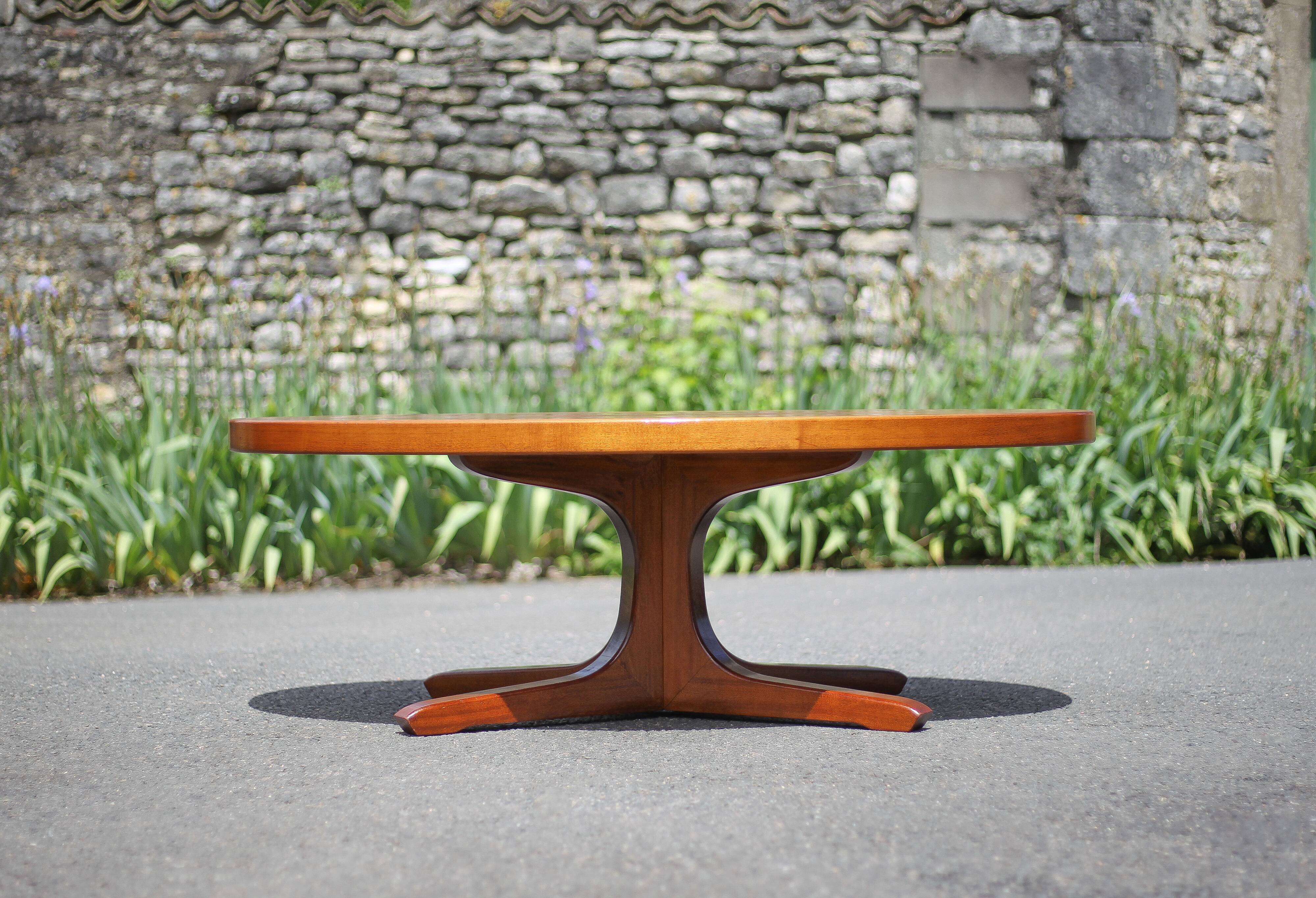 Baumann coffee table, star foot wooden table, vintage coffee table, living room table, 70's