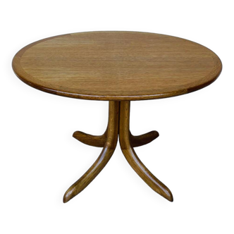 Oval teak coffee table