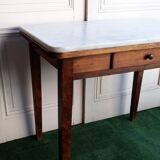 Table 90x58cm on old kitchen marble