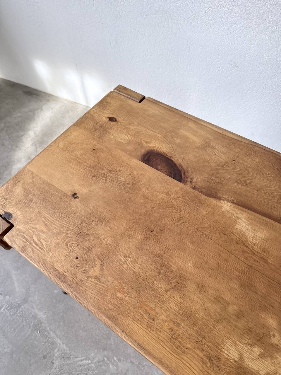 1980 pine wheeled console table