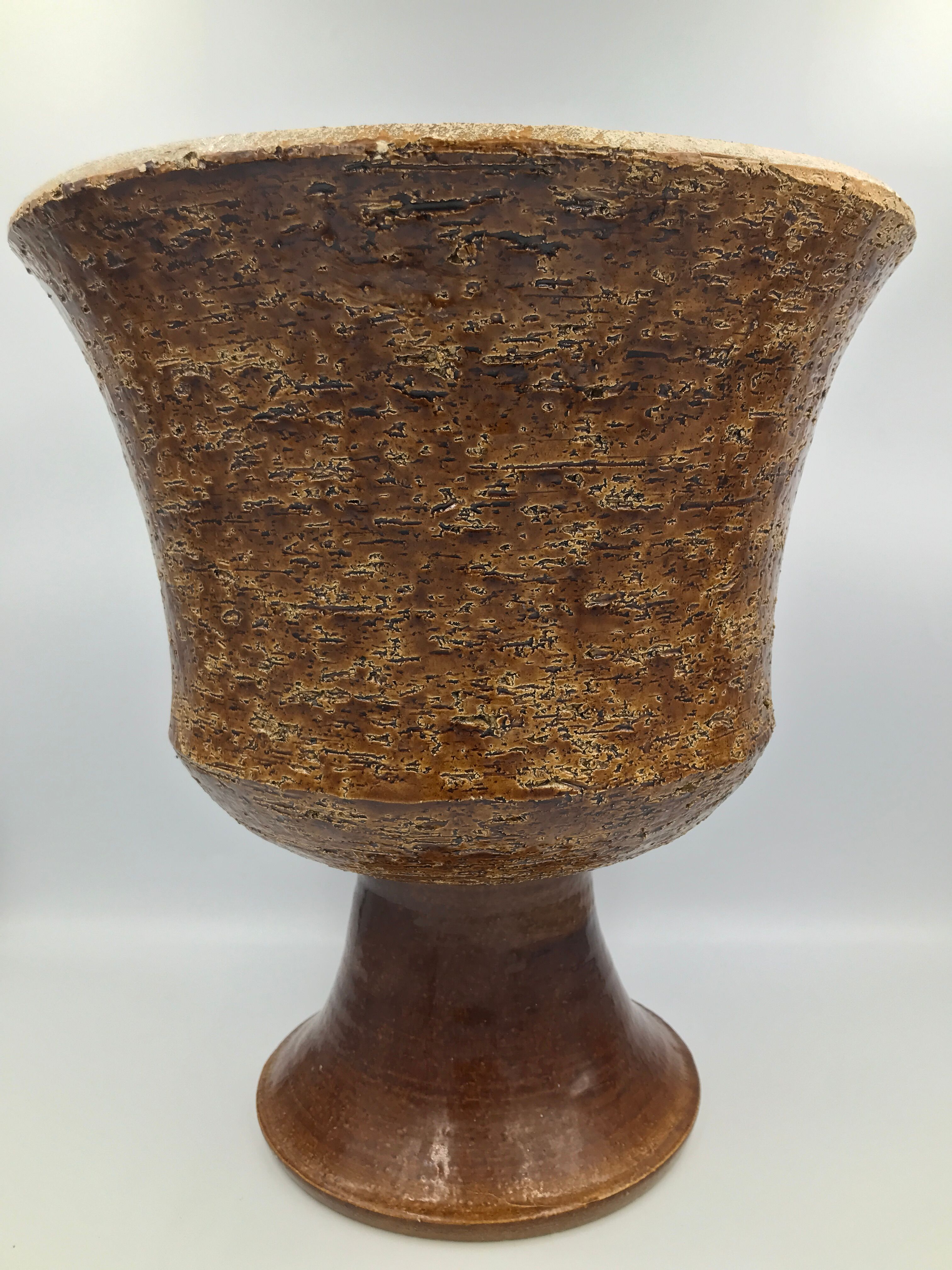 Pair of sandstone vases 50s-60s