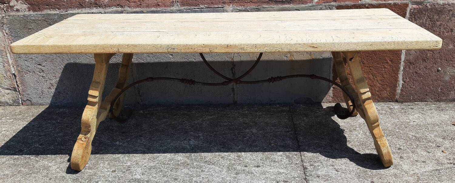 Oak farmhouse table with lyre legs. (Spanish table)