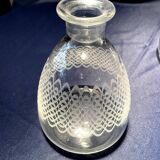 2 ENGRAVED GLASS LIQUOR CARAFES FROM THE 1930s-1940s
