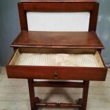Nineteenth drawer screen