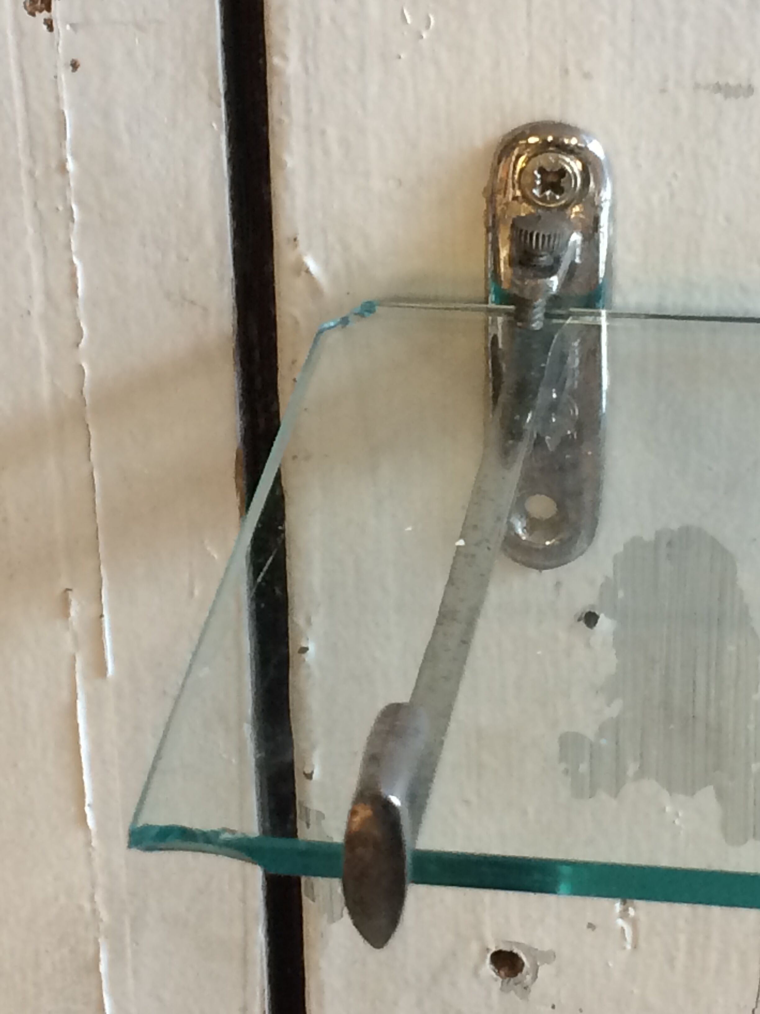 Tablette en verre pour salle de bains