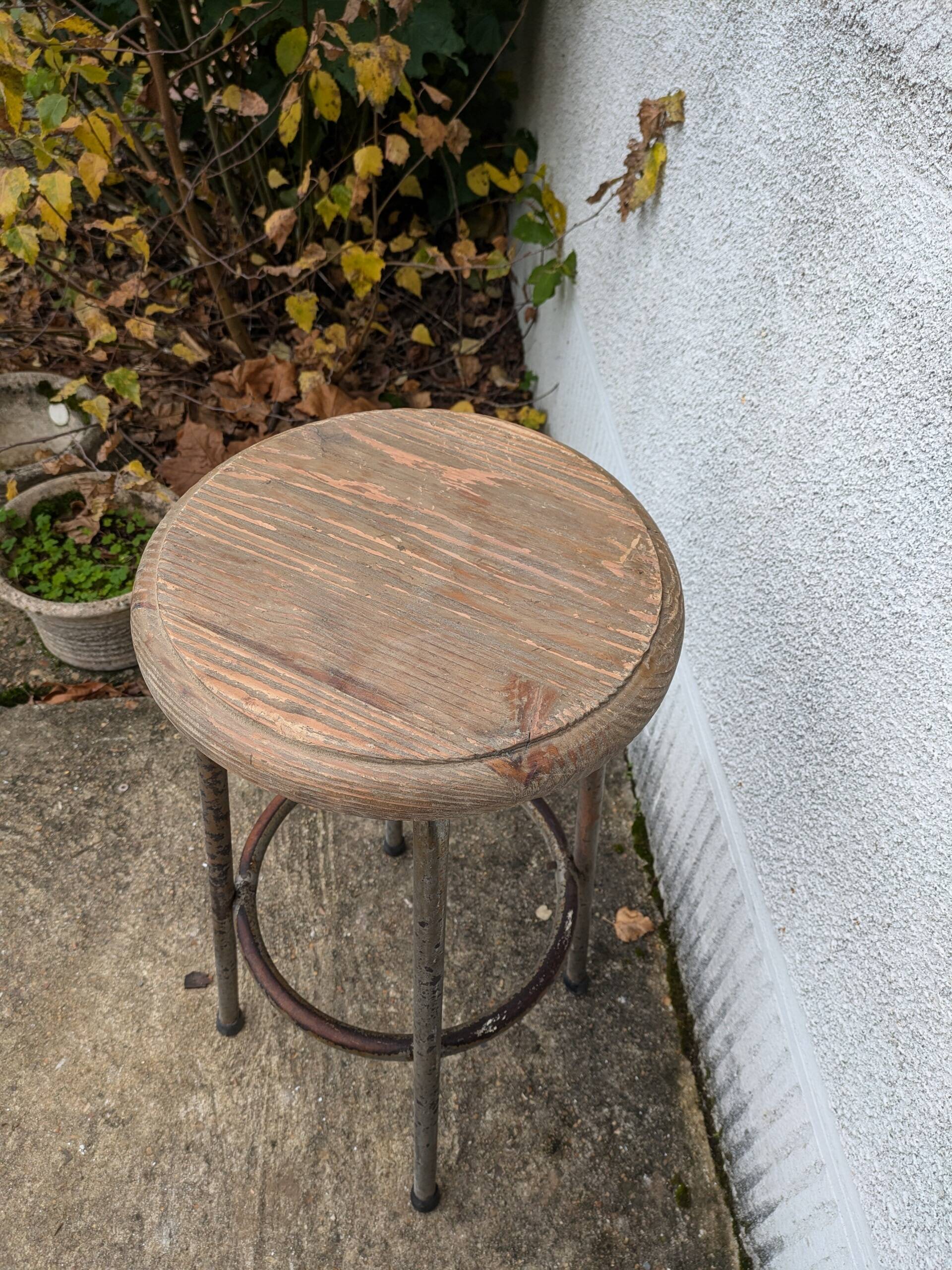 Tabouret haut d'atelier