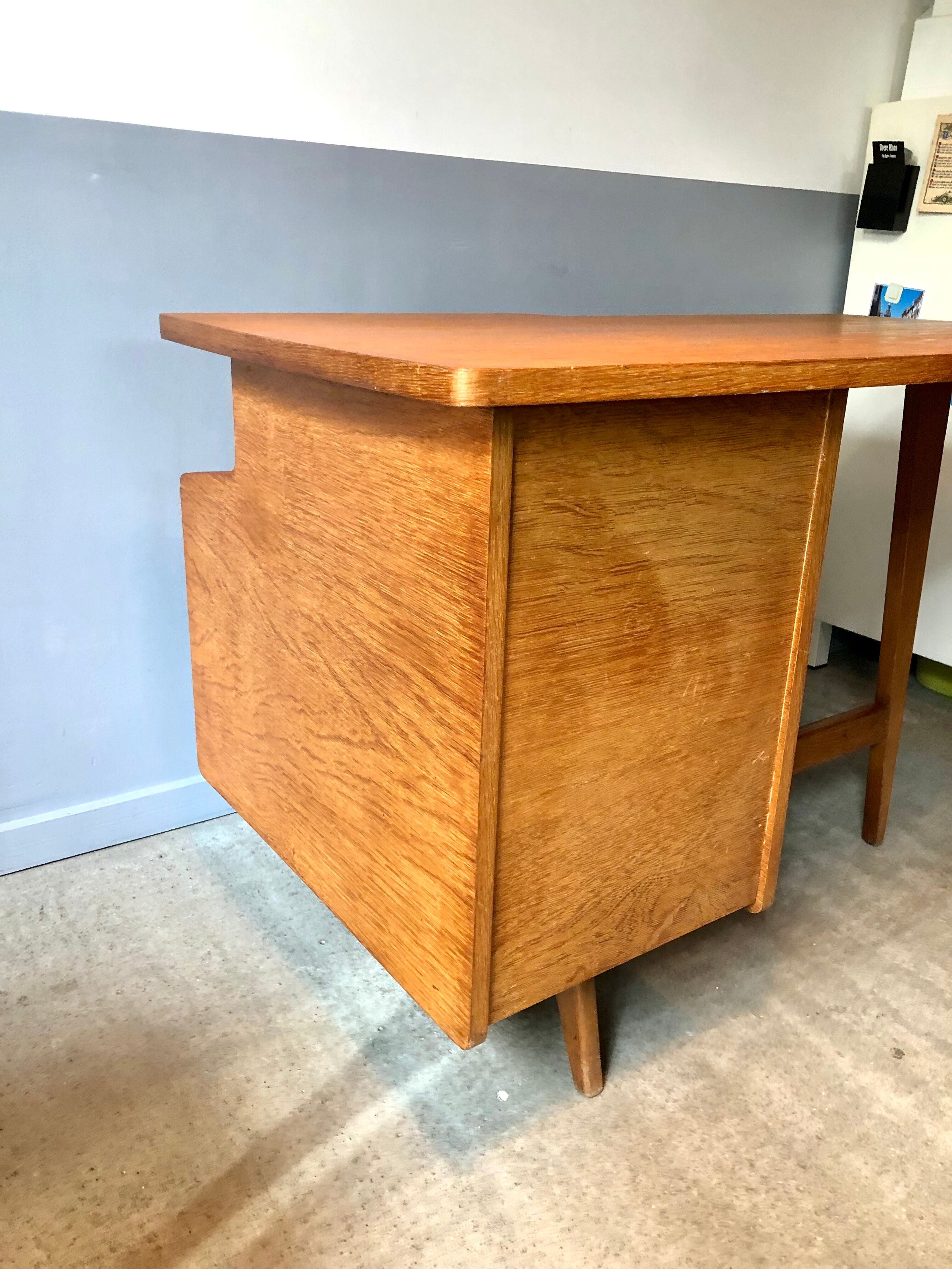 Bureau et tabouret Jacques Hauville