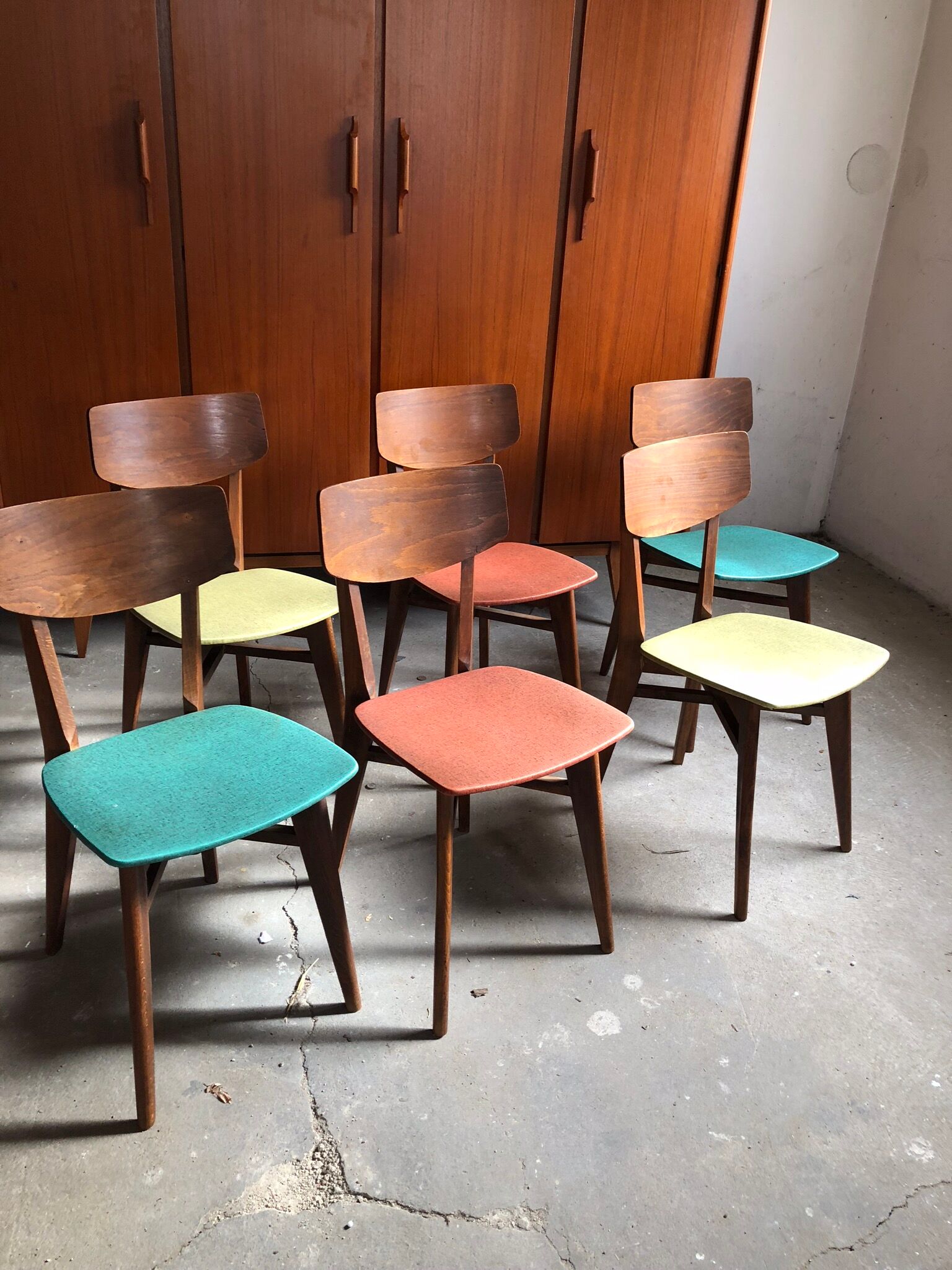 Set of 6 vintage 50s chairs