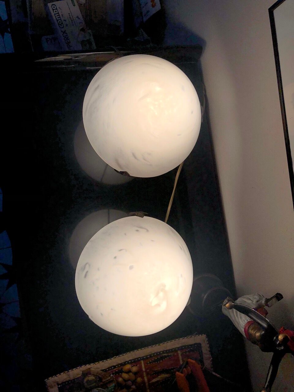 Mushroom lamp in white marbled glass paste