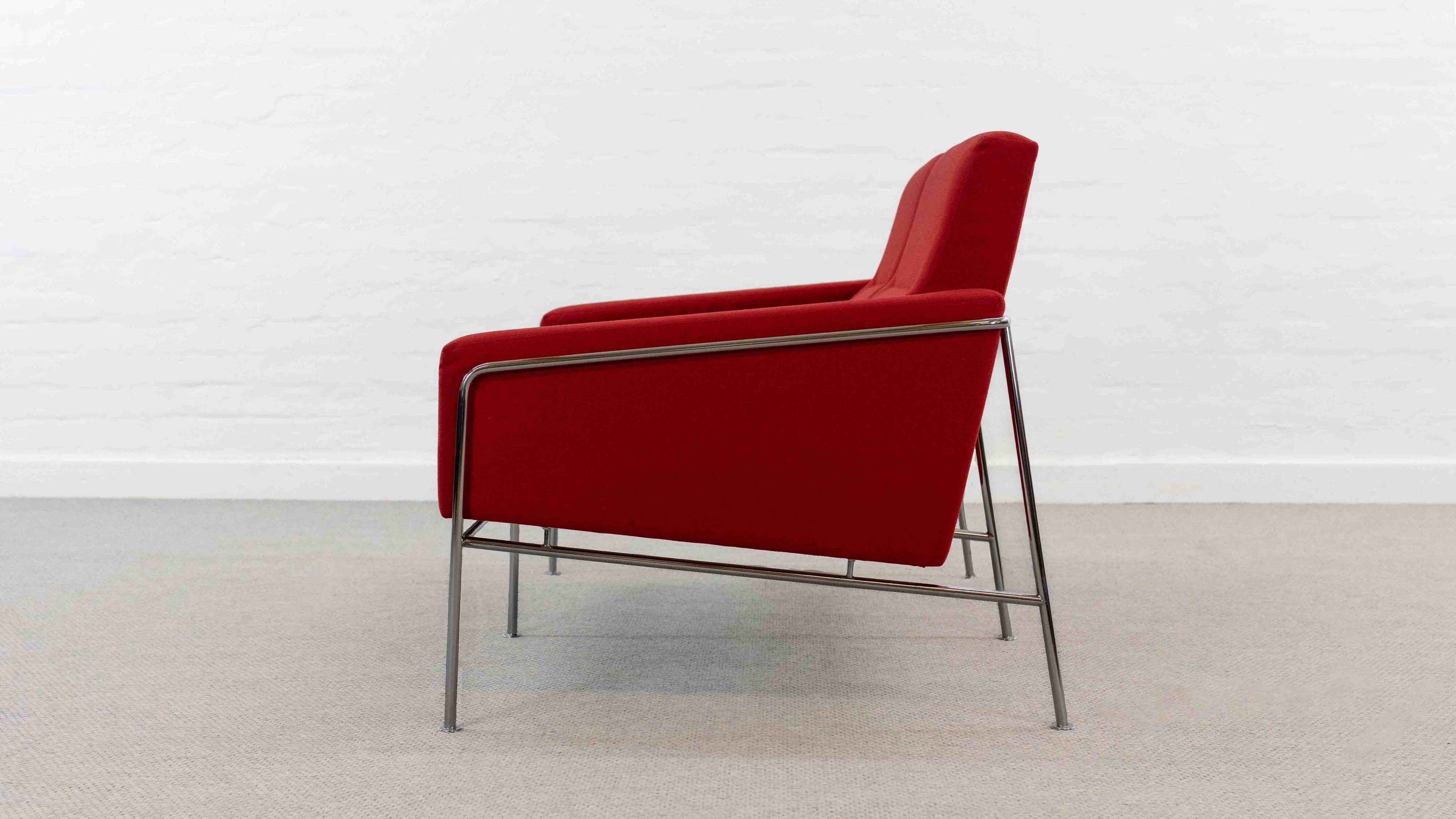 Airport Sofa Modell 3300 by Arne Jacobsen for Fritz Hansen
