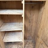 Large English wardrobe in solid pine (renovated)