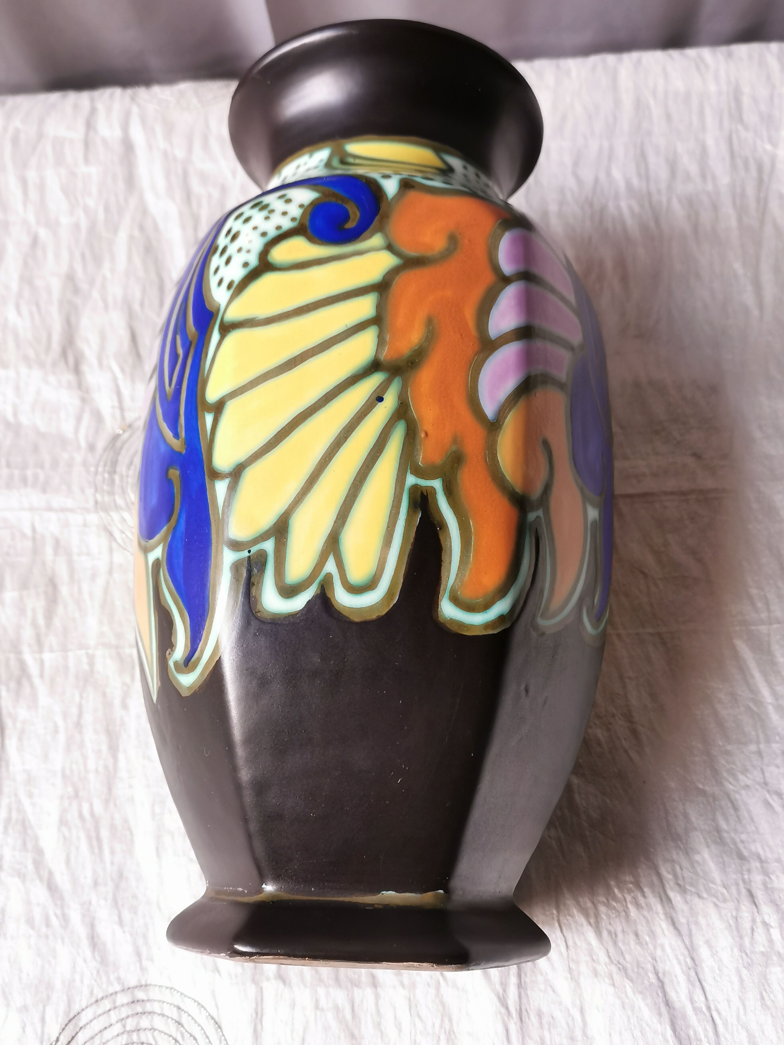 Vase art- deco sign " c.m. bergen "