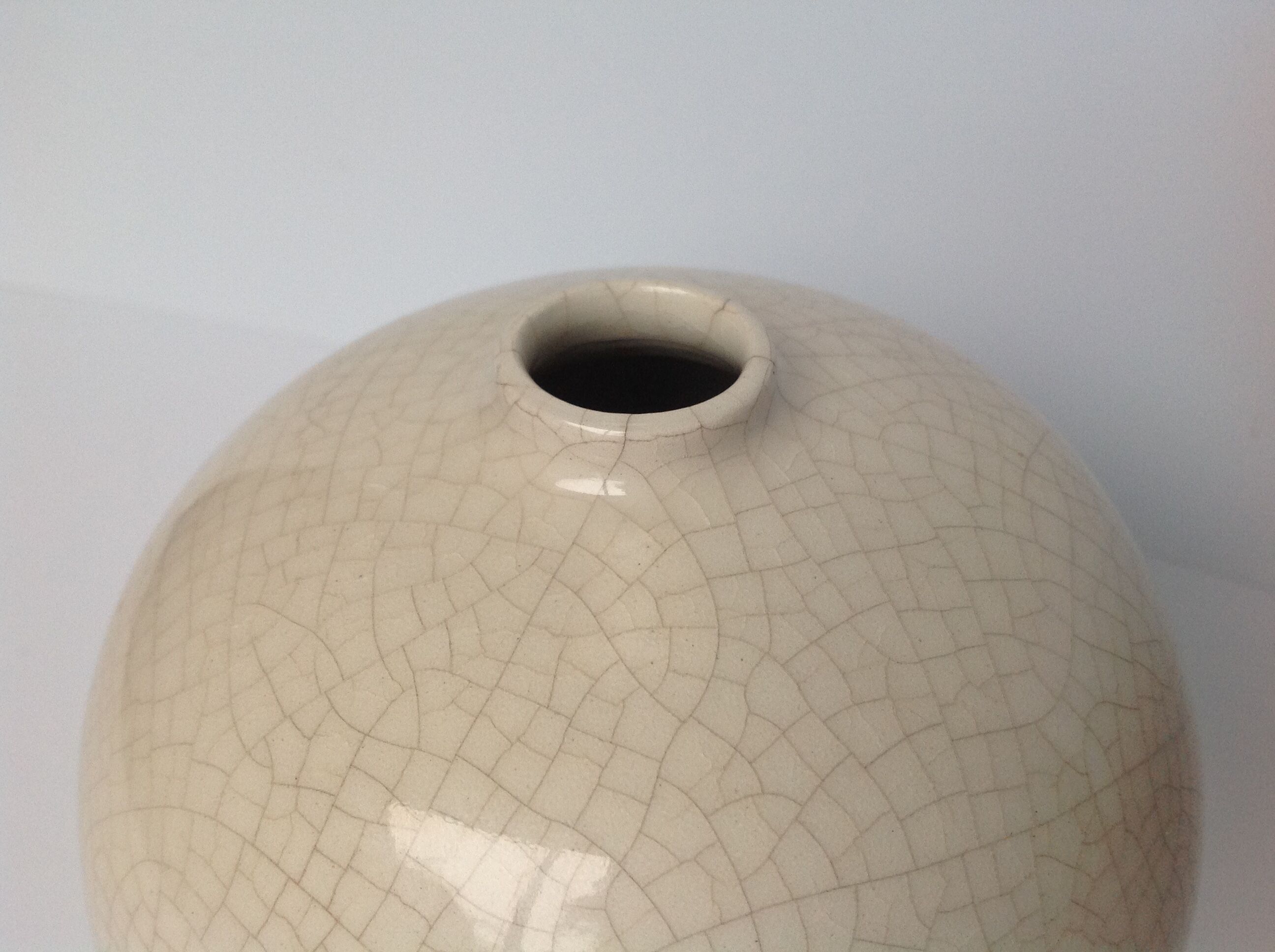 Cracked ceramic ball vase