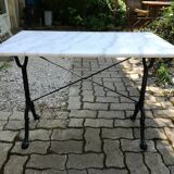 Bistro table in white marble and cast iron 1900