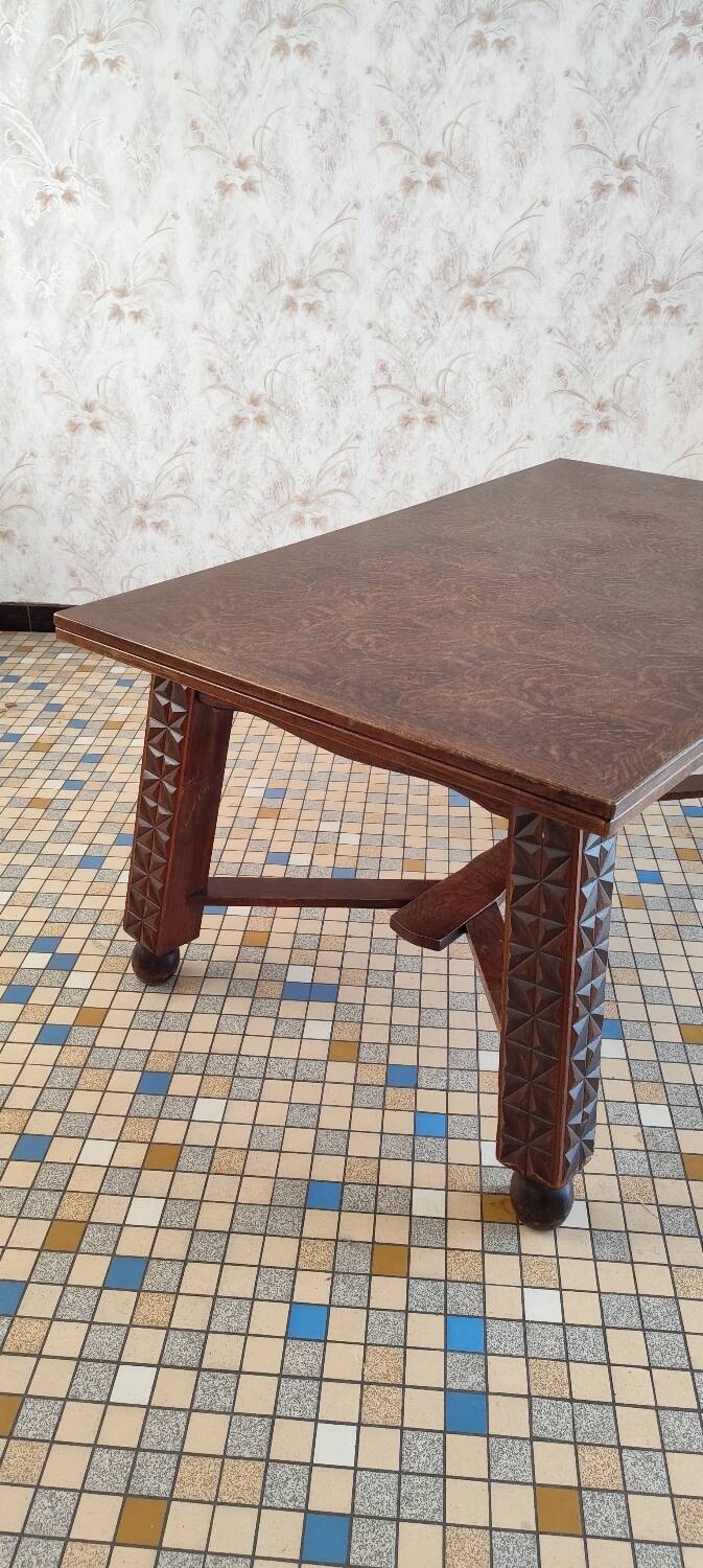 Pretty dining room table