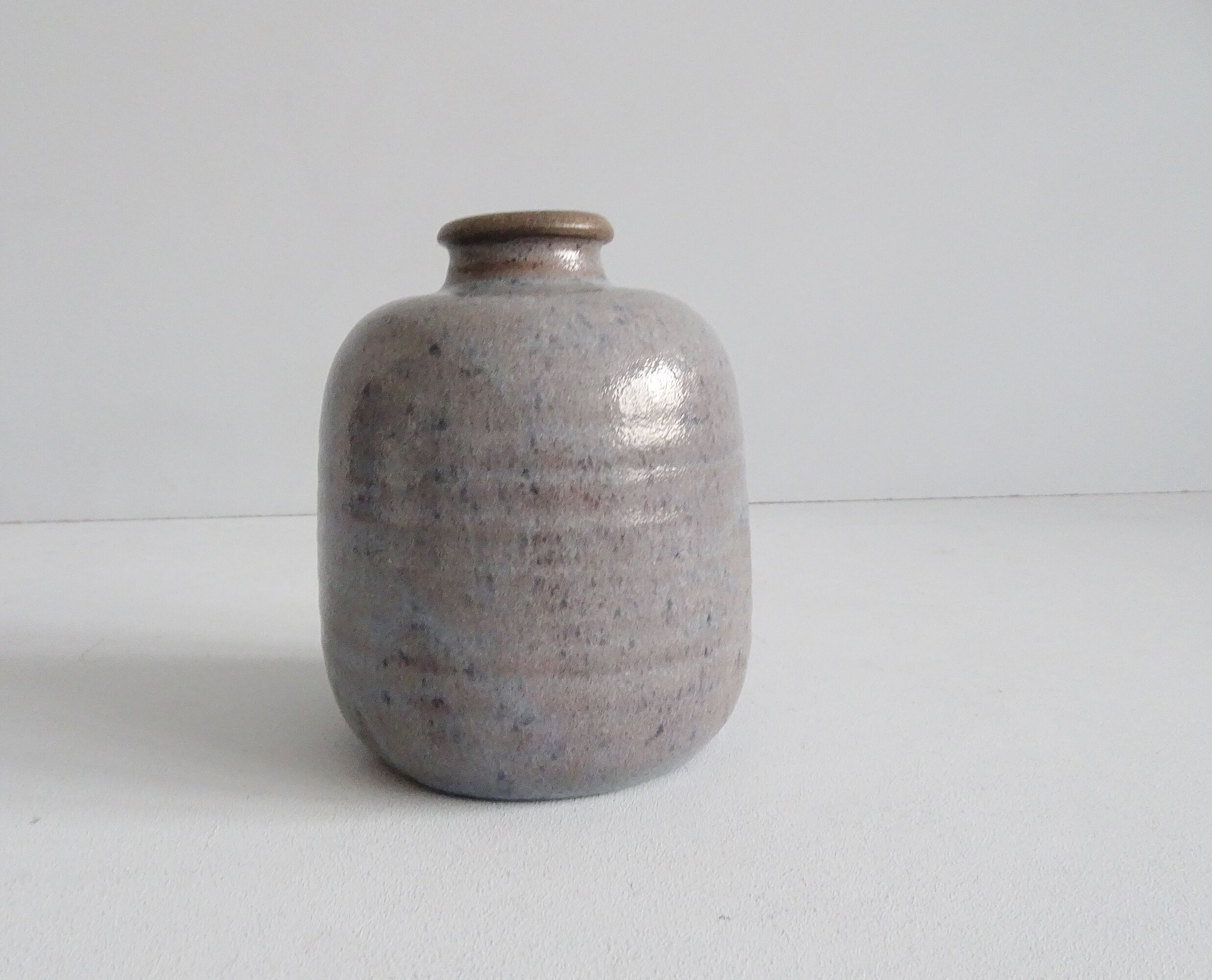 Vase in blau braun, Mid Century Keramik, bauchige Blumenvase