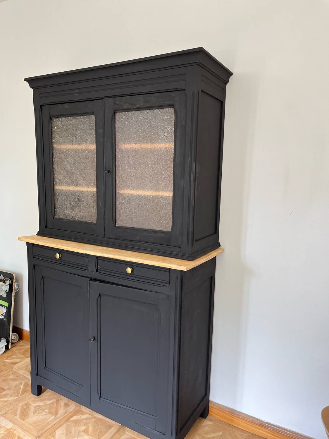 Old Parisian dresser