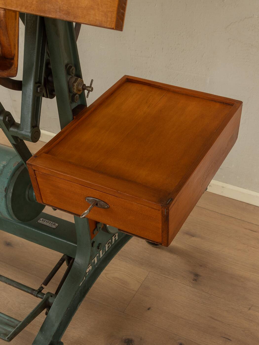 Table d'architecte des années 1950, Nestler