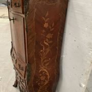 Louis XV style lady's secretary in light wood marquetry, 20th century.