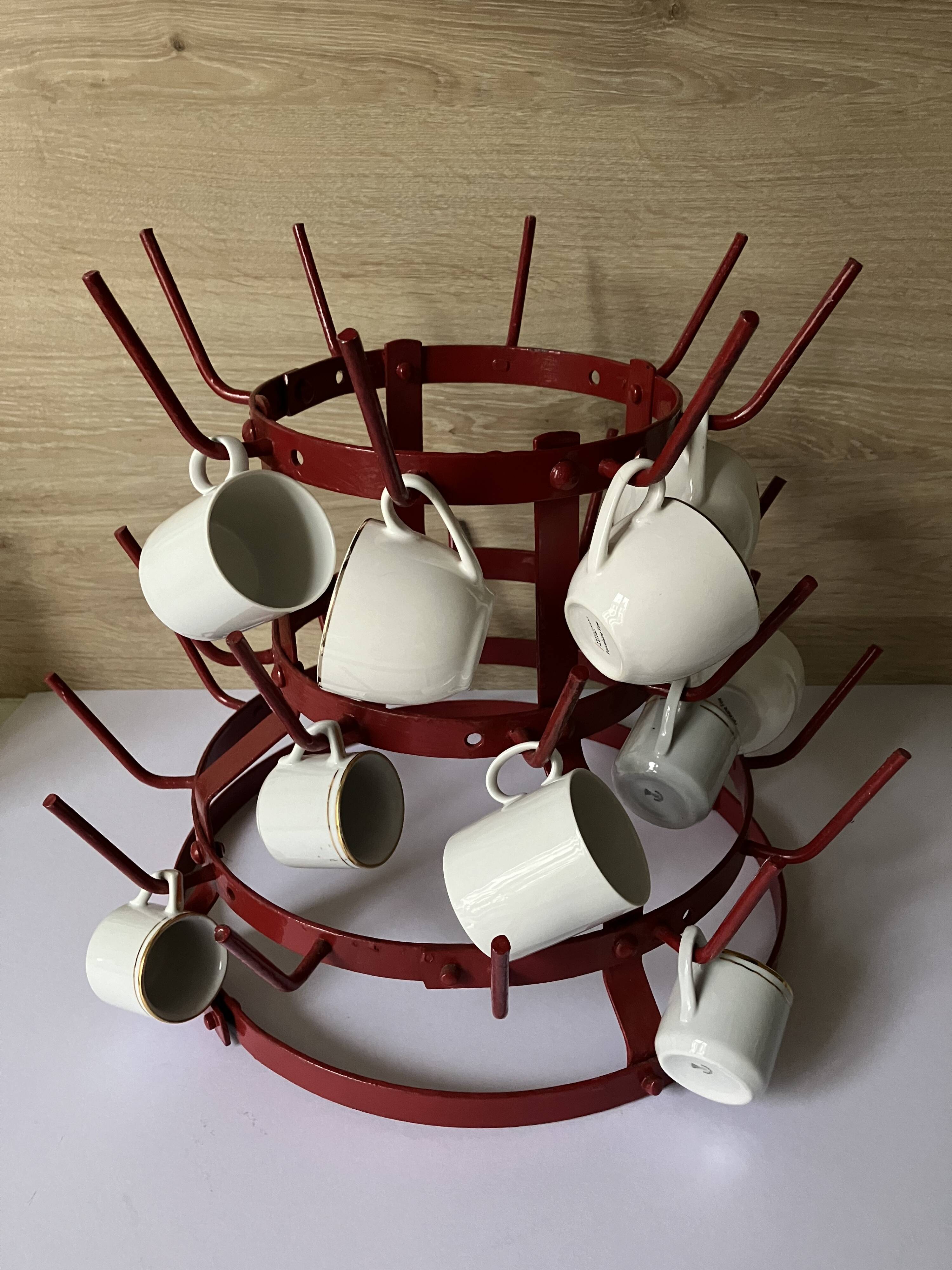 Yew, hedgehog, kitchen decor