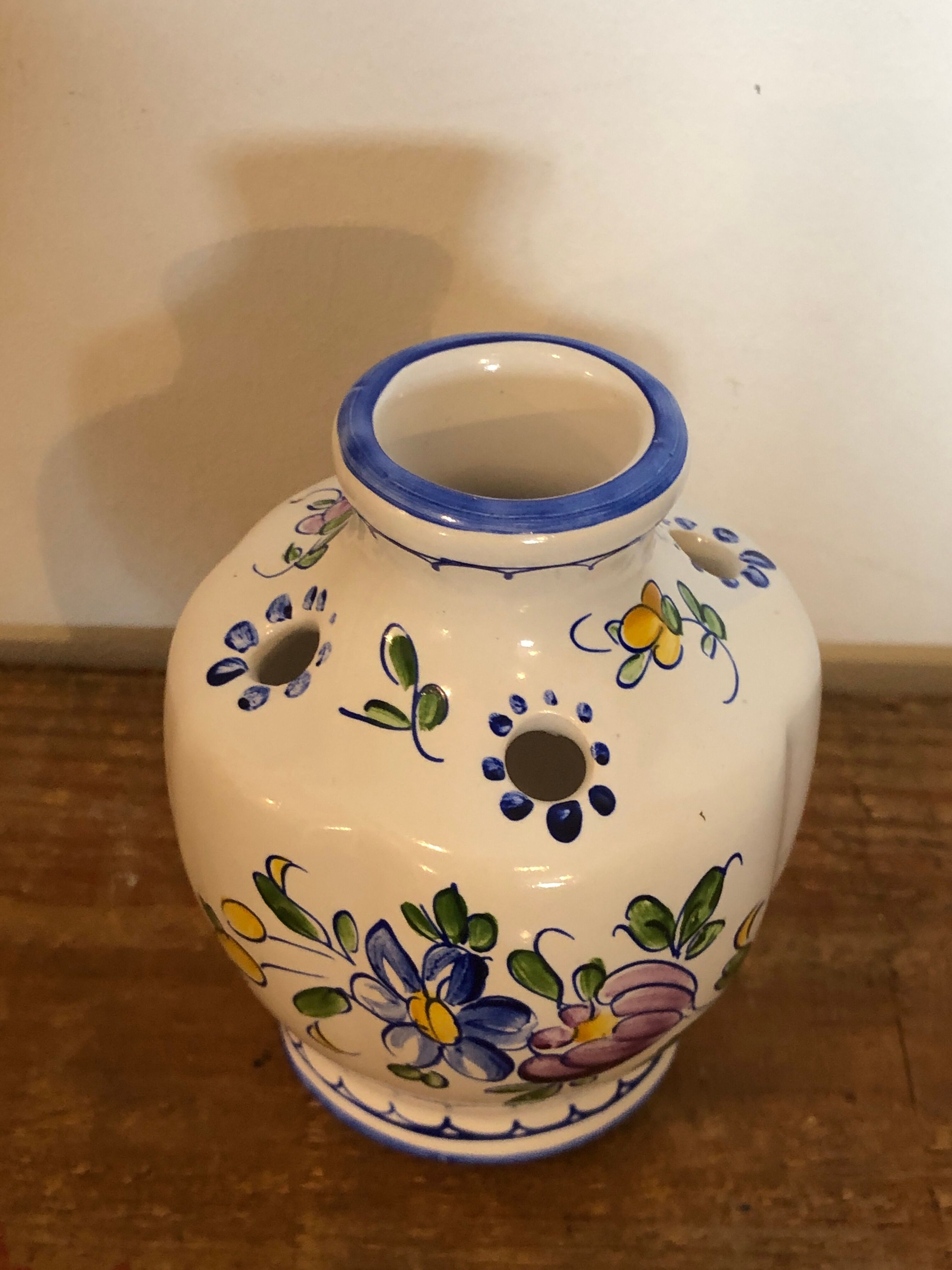 Flower woodpecker vase