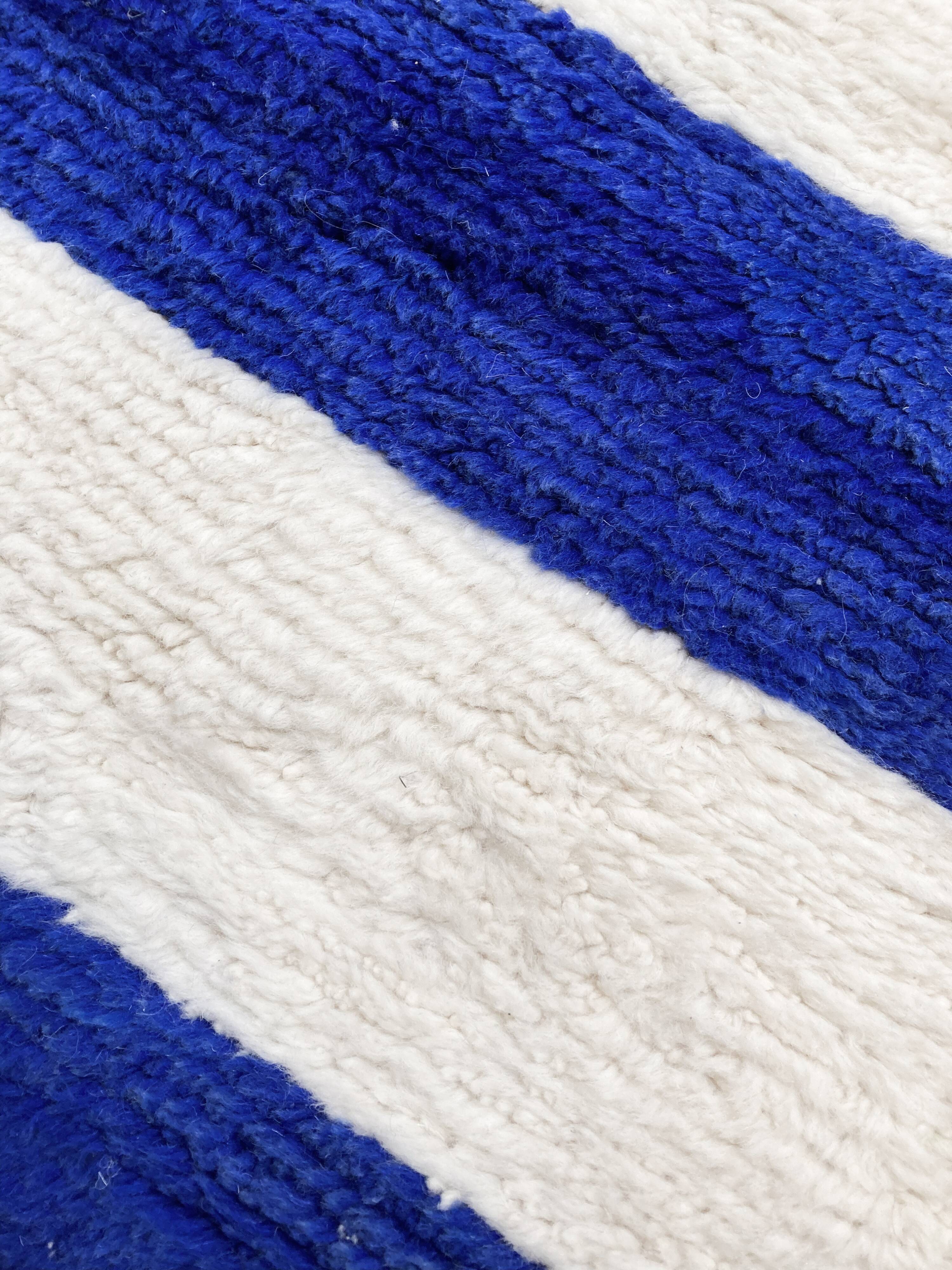 Moroccan Berber carpet beni ouarain ecru with majorelle blue patterns 235x180cm